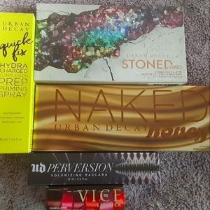 URBAN DECAY MAKEUP LOT.